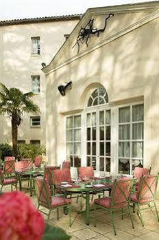 Chateau De Lignan Narbonne Exterior photo